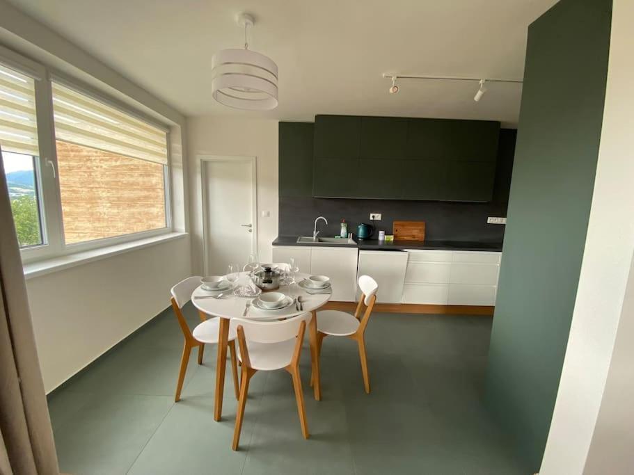 شقة New Flat With A Mountain View, Garage Parking بانْشكا بيشتريتْسا المظهر الخارجي الصورة